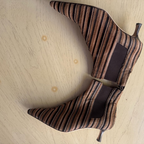 Lumbertson Truex - Italy
Ponyhair Print - Picture 5 of 8